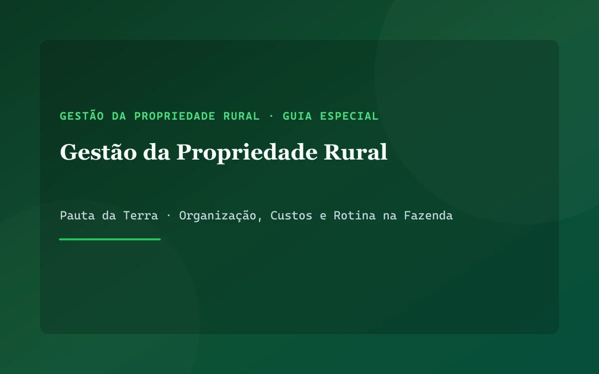 Produtor rural organizando dados da fazenda em caderno e tablet no campo